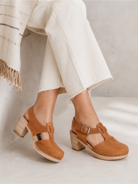 Lotta From Stockholm Shoes - Lotta From Stockholm Cognac Leather Wooden Clogs | Swedish Handmade | Size EU 39